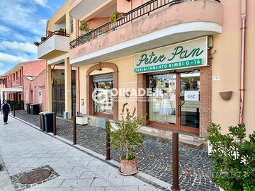 3 Vetrine a Capoterra