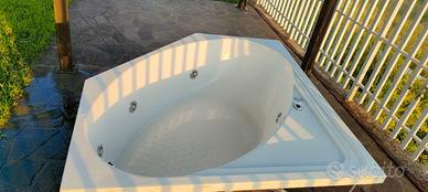 Vasca idromassaggio