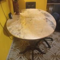 Tavolo di marmo 