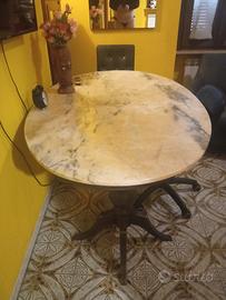 Tavolo di marmo 