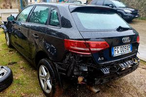Audi A3 1.6 dti  Sportback Automatica incidentata