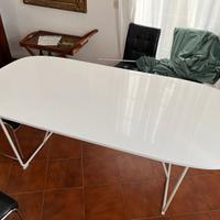 Tavolo bianco Ikea