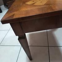 Tavolino in legno massello