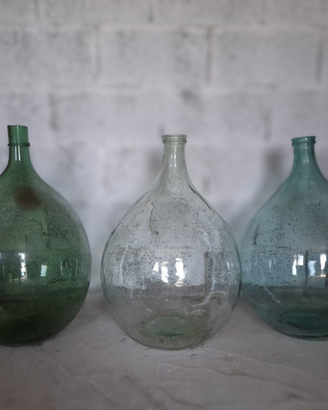 Antiche damigiane in vetro soffiato arredo vintage