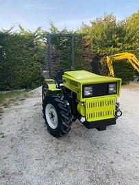 Trattore Grillo 45 CV 4x4 sterzante con idroguida