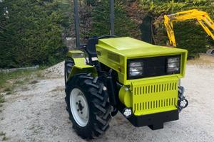 Trattore Grillo 45 CV 4x4 sterzante con idroguida