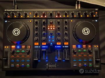 Traktor S4 MK1 + Traktor Pro 4 Omaggio