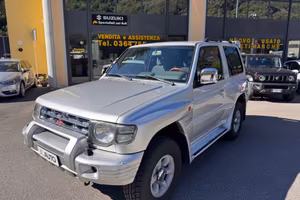 Mitsubishi Pajero 2.5 TDI Metal-top S.S. GLS Targe