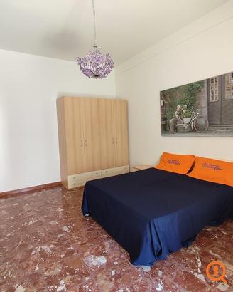 Camere singole per donne in zona Mazzini