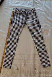 Pantaloni con texture pied de poule