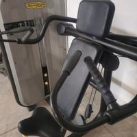 Technogym shoulder press 