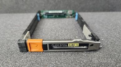 EMC VMAX 2.5" SFF SAS/SATA SSD Caddy