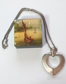 Collanina con ciondolo a forma di cuore vintage
