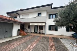 Bifamiliare in orizzontale