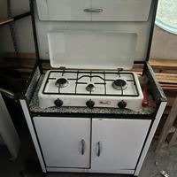 Cucina e fornello a gas