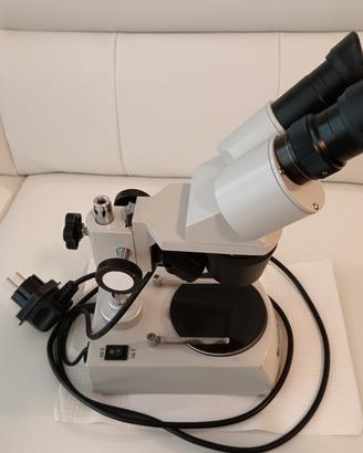 Microscopio Professionale 