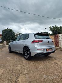 Golf 8 2.0 116cv
