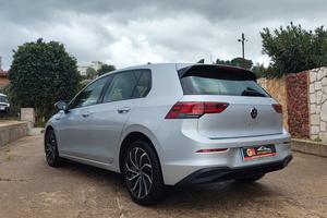 Golf 8 2.0 116cv