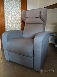 poltrona con alzata automatica