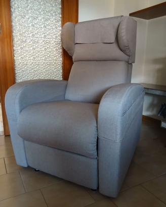 poltrona con alzata automatica
