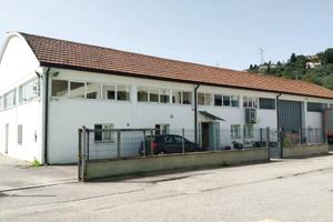 Immobile di 560 m² con più di 5 locali a Foligno