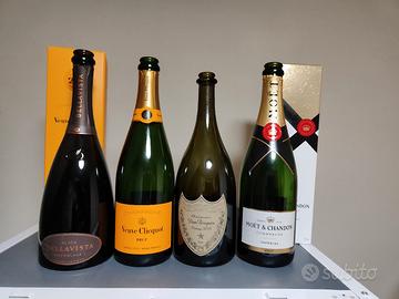 Bottiglie champagne vuote 