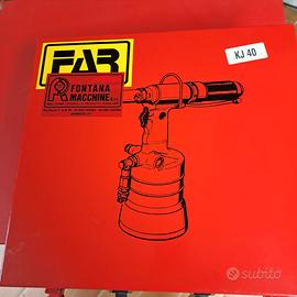 Pistola pneumatica per rivetti a strappo