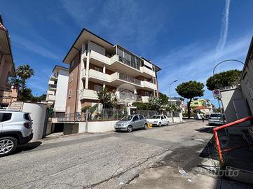 5 LOCALI A SAN BENEDETTO DEL TRONTO