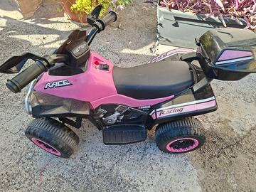 Quad per bambini funzionante.