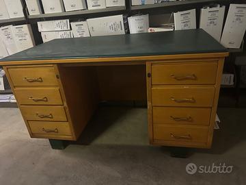Scrivania Ferretti