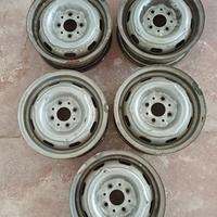 fiat 124 1100r cerchi 13 x 4,5 e coppette borchie