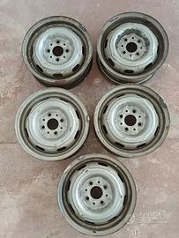 fiat 124 1100r cerchi 13 x 4,5 e coppette borchie