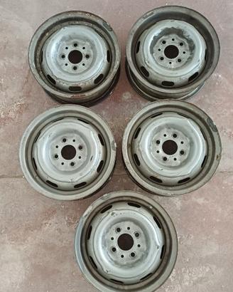 fiat 124 1100r cerchi 13 x 4,5 e coppette borchie