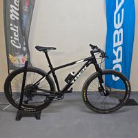 MTB 29 Trek Procaliber 9.7 ruote carbon.