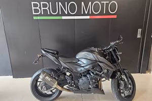 Suzuki GSX 750 S