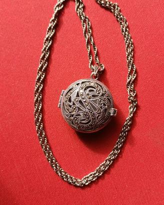 Collana in argento con orologio
