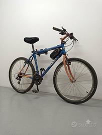 Mountain bike 21 marce, cambio Shimano