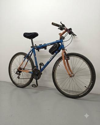 Mountain bike 21 marce, cambio Shimano
