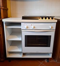 Forno e fornello con mobiletto 
