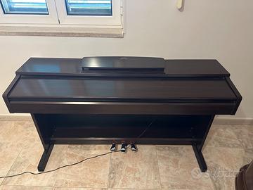 Pianoforte Yamaha Arius YDP-140