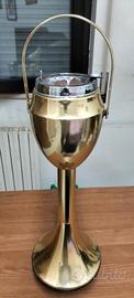 Posacenere vintage a colonna dorato