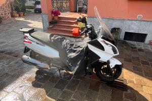 Kymco downtown 300i