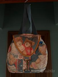 Zainetto con orsetti in stoffa morbida