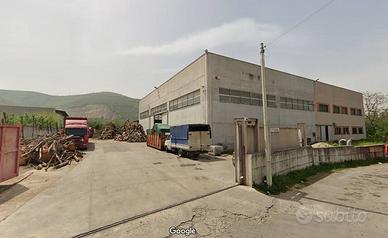 Immobile di 3214 m² con 1 locale a Avella