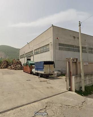 Immobile di 3214 m² con 1 locale a Avella