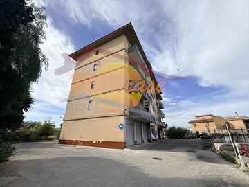 Appartamento con garage scala greca rif2323