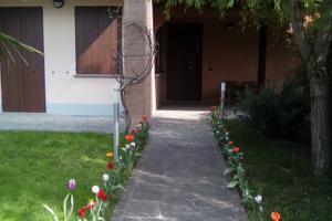 Casa con capannone annesso