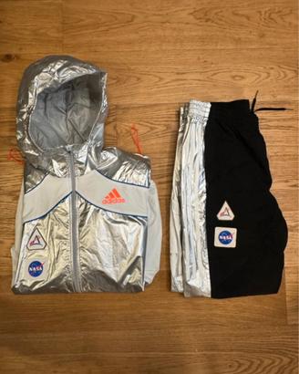 tuta Adidas nasa