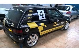 clio una 1.8  16v e una da gara