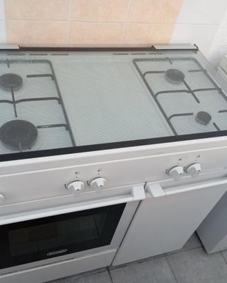 Cucina con bombola DeLonghi